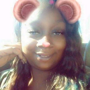 Meet your Posher, Cierra